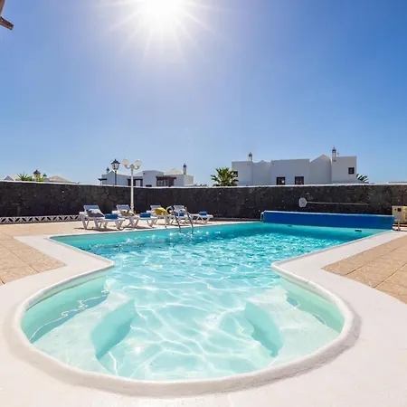 Alexsandra Вилла Коста Бланка